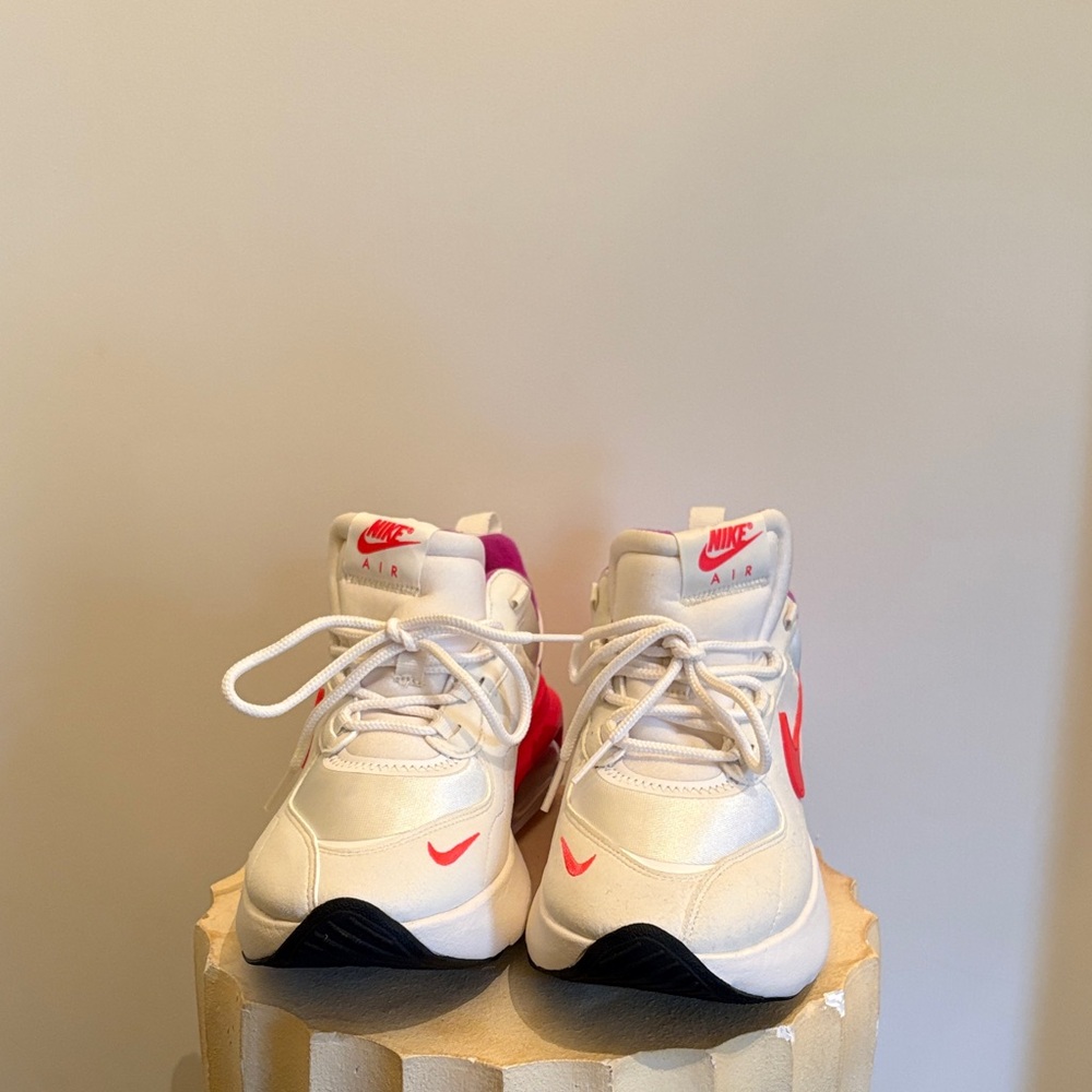 Nike Air Max INTRLK Lite Women's Running Shoes Size 7 White Pink CZ6151-100 - Picture 3 of 12